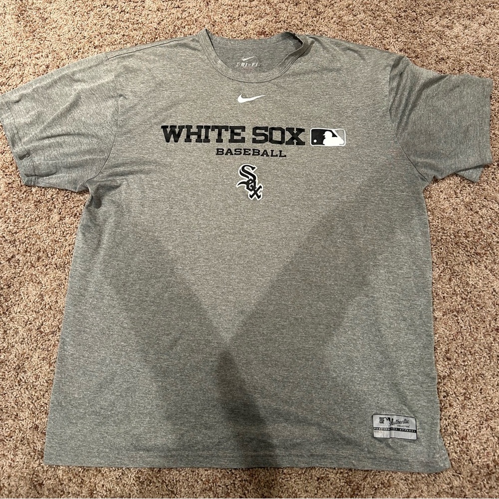 Nike Dri-Fit White Sox Shirt Size L